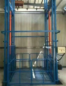 Warehouse cargo lift lead rail good lifting machine