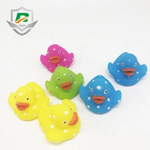 China factory new products PVC Plastic Cute Colorful Green Duck Bath Toys for kids baby