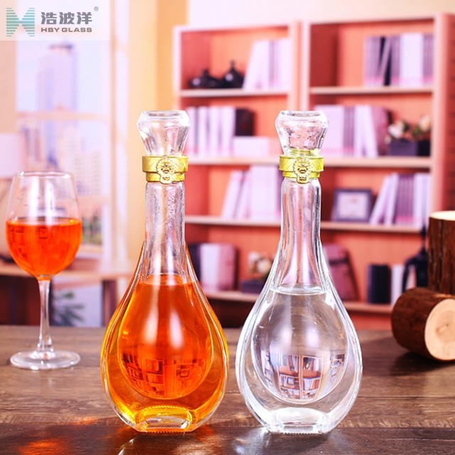 China Wholesale Decor Gift Empty Red Wine Liquor Glass Bottle 500ml