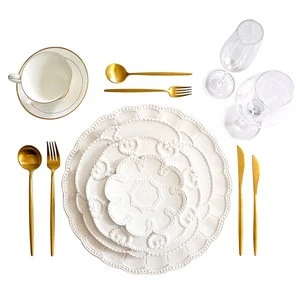 Elegant western style white embossed ceramic dinnerware sets for wedding