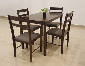 New Design 2020 Malaysia Rubber Wooden Starter Dining Table Set