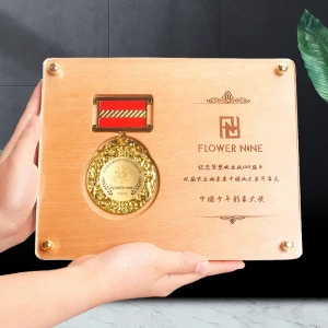 New Design Metal medal in Wood Award Plaque