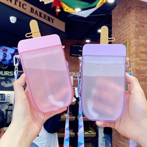 Seaygift new arrival 2021 summer creative ice cream kids children straw bottle outdoor portable plastic water bottle with rope
