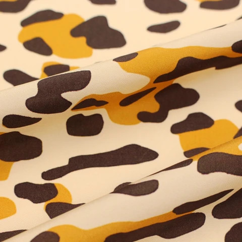 Summer fashion women digital viscose fabric with no stretching russet and black leopard print design