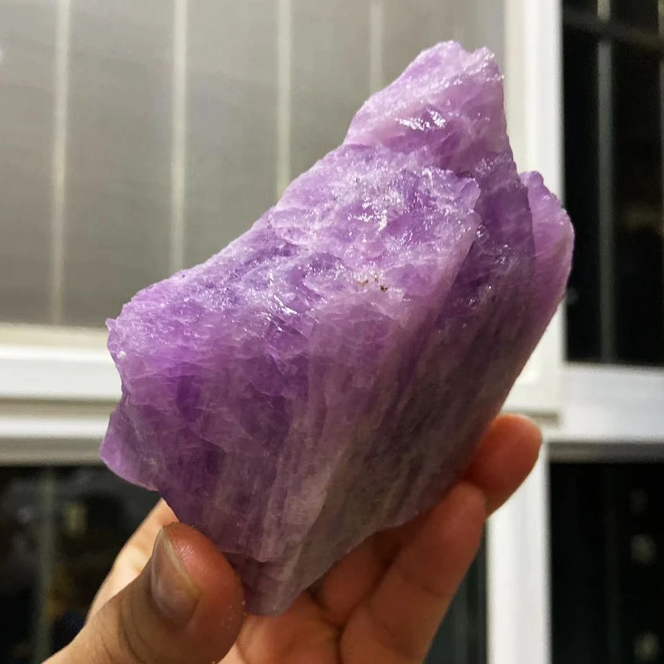 Wholesale High Quailty Rough Crystals Raw Kunzite Mineral Specimens For Healing Stones