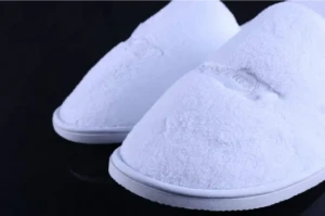 High Quality Customized Polyester Coral Fleece Disposable Hotel Slipper
