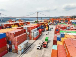 Large scale logistics transportation from China to Canada