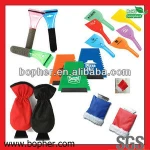 2016 new designed plastic car ice scraper with glove