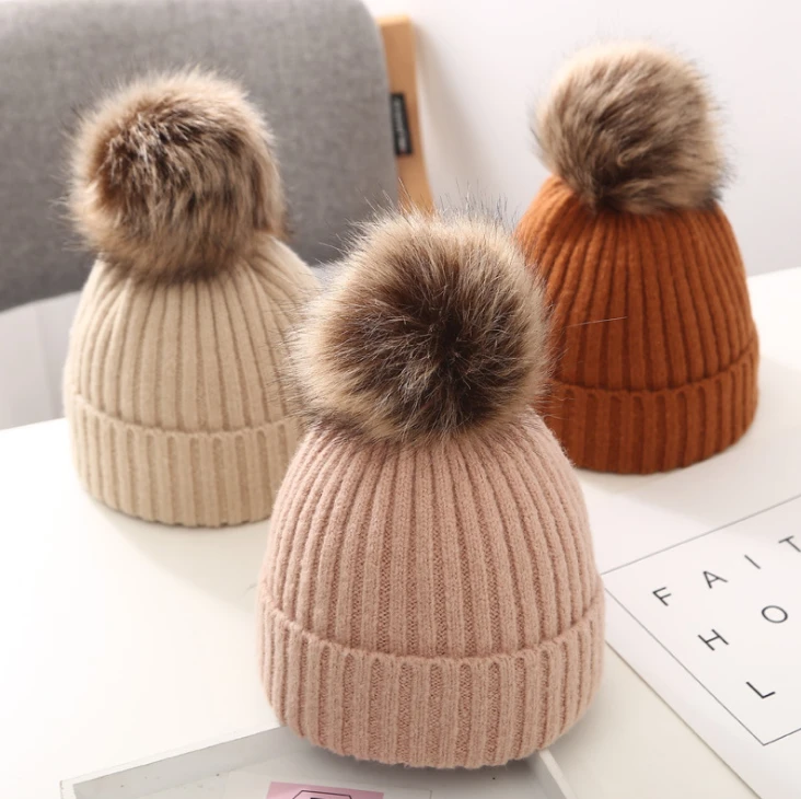 CCYH cute knitted hat with pom pom fur knitted hat fashion winter beanie hat