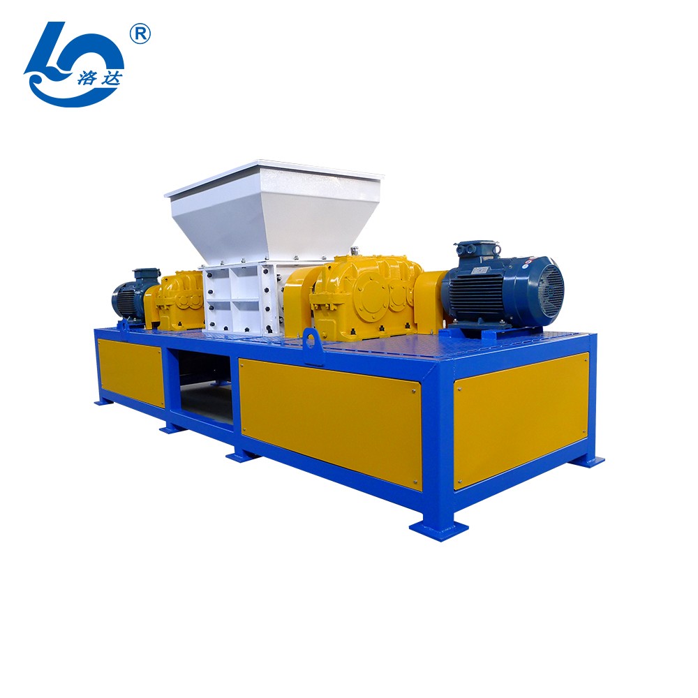 China Factory Hot Sale Tree Branch Cutting Machine  Wooden Shredder Chipper  Forestry Machinery
