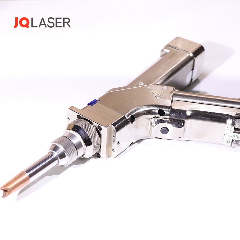 China Manufacturer Hand Held Laser Welder / Auto feeding Laser Welding Machine System