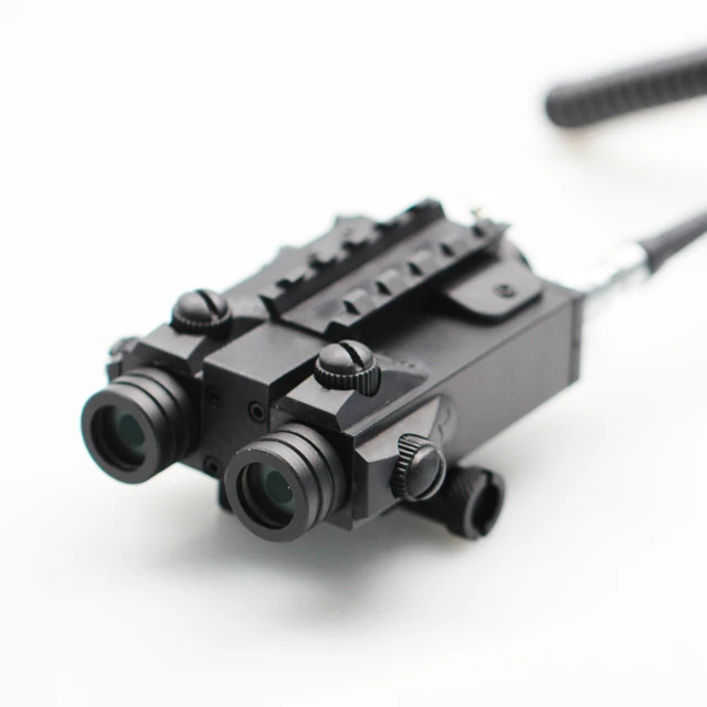 Dual green and infrared laser for hunting rifle guns