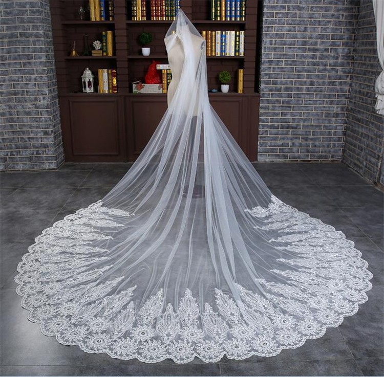Exquisite Lace Applique Long Ivory Wedding Accessories cathedral Veils
