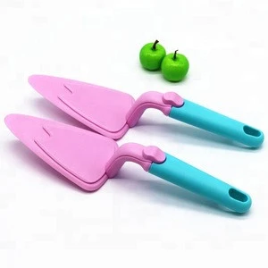 Plastic Cake Pizza Knife Shovel Cutter Slicer Kitchen Accessory Gadgets