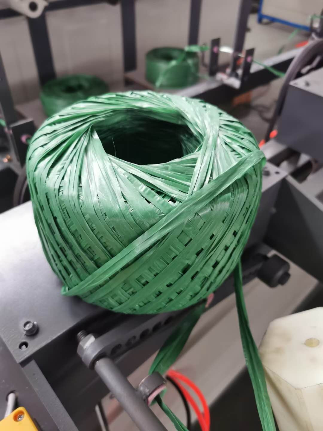 Buy Pp Film Plastic Packing Rope/ Flat Film Raffia String Rope/plastic ...