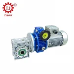 Stepless speed gear variator with motor