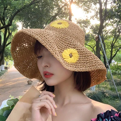 Summer Korean Style Female Straw Hat Small Daisied Women Sun Hats Big Eaves Sun Beach Holiday Ladies Hollow Straw Hat