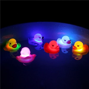 Water sensing rubber duck baby toys baby bathroom boys and girls swimming pool summer lighting toy beach games