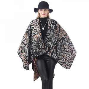 Women&#x27;s Chic Leopard Pattern Scarf Oversize Thick Winter Cashmere Tassels Animal Print Shawl Wrap