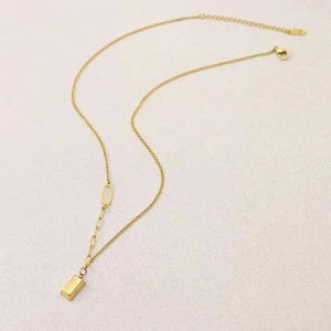 Rich Small Gold Bar Necklace