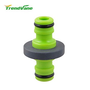 2018 amazon hot selling plastic garden water hose Connector comes in different sizes