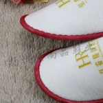 closed toe white disposable luxury hotel supplies of slippers