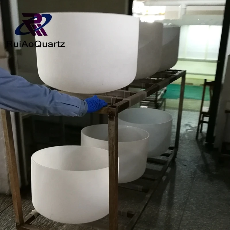 Custom fused silica glass crucible milky white lab capsule quartz companion