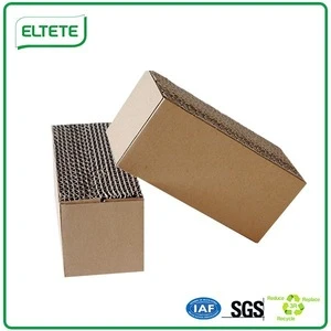 Easy handling paper pallet