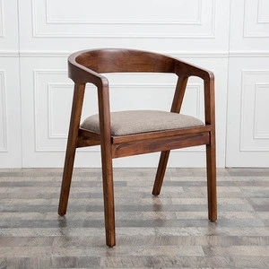Nordic Solid Wood Comfortable Restaurant Dining Chair With Arms