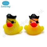 Plastic Pirate Duck Floating Flashing Light Color Changing Rubber Light Up Toy