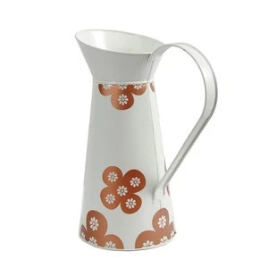 Store Indya Watering Can Pot with Floral Motifs, Metal Gardening Accessories