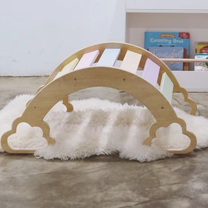 The Popular Children&#39;s wooden cloud rainbow ribbon shake the giant toy