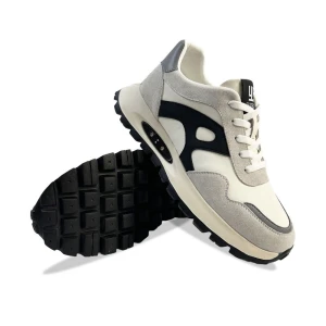 Casual Sneakers New Fashion Shoes Stock Breathable Sports Shoes For Men.