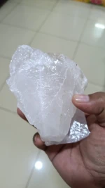GLOSSY QUARTZ STONE
