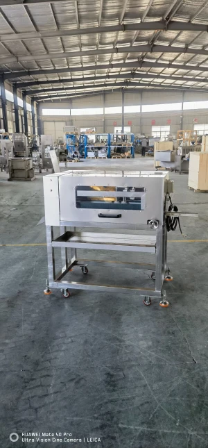 Fully automatic horizontal fish back opening machine, commercial fish head and body cutting machine, half pig waist spl