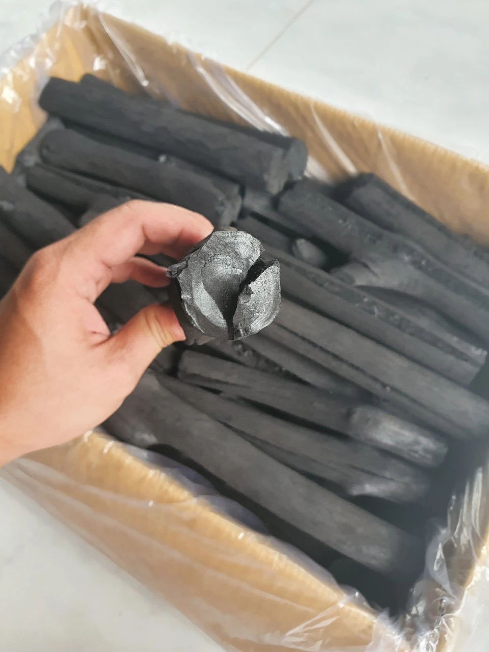 100% NATURAL MANGROVE Firewood Natural charcoal Vietnam Mangrove charcoal lump stick hardwood charcoal