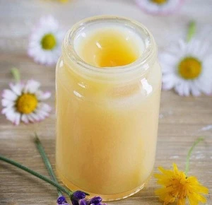 2019 Qinghai bee farm supplies ginseng organic fresh royal jelly or bee milk for capsules and eating with reasonable price