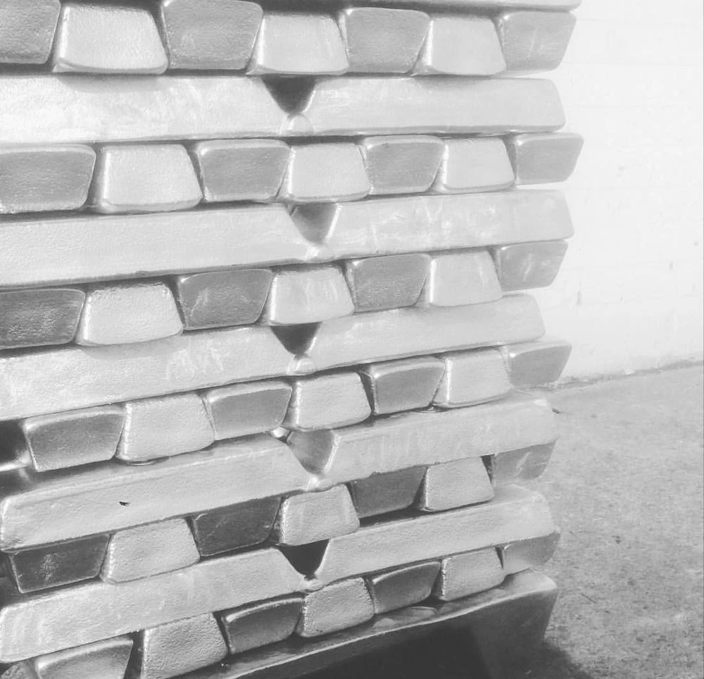 白银期货区间拉锯延长，全球市场供需及政策影响分析