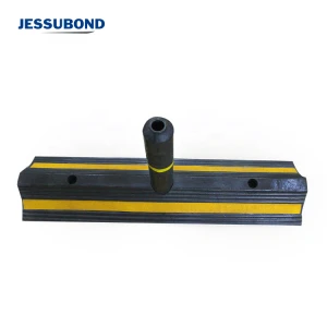 Best Sales Recyclable Road Divider Rubber Traffic Lane Separator Space Separator