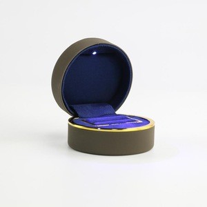 Custom Logo Round Small Pu Leather Ring Led Light Jewelry Box