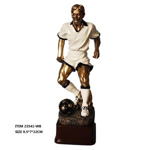Gifts and crafts resin soccer player award trophy decoration sculptures figurines statues souvenir collectible trophy figures