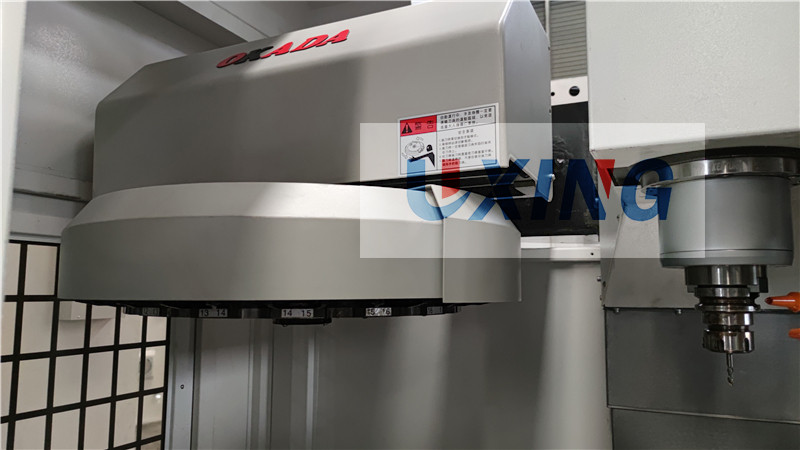 Buy High Precision 3 Or 4 Axis Vmc 650 Fanuc Cnc Vertical Milling ...