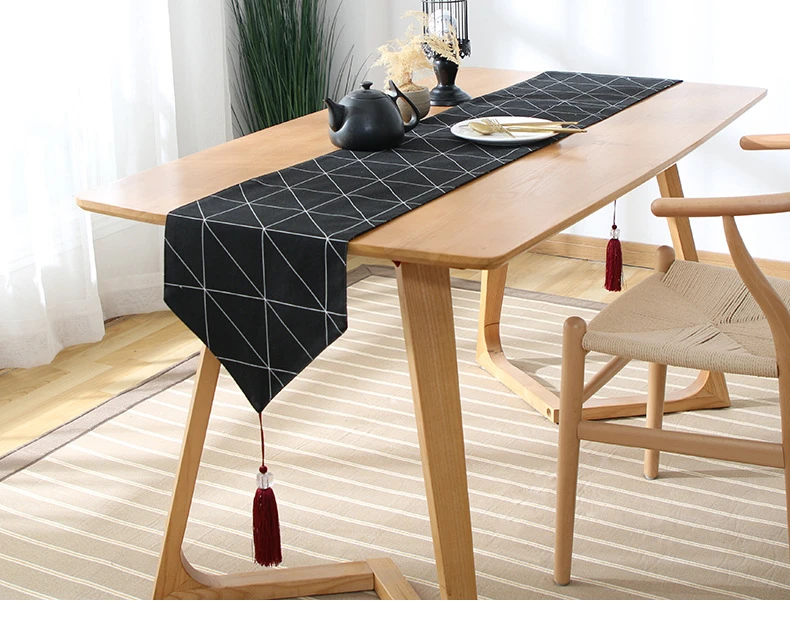 Wholesale printing tablecloth tassel table runner black geometric table runner for home decorative