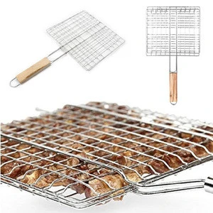 Wholesales Outdoor Grill Accessories Portable Fish Wire BBQ Grill Basket Tools With Wooden Handle