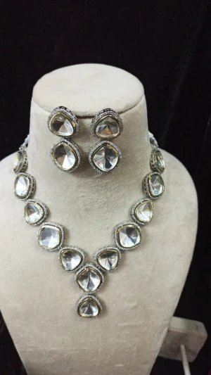 Elegant Victorian Long Polki Kundan Necklace