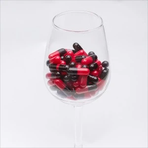 Black and red gelatin empty capsule