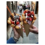 Disposable Hot Food Grade Paperboard Triangle ice cream Packaging Pizza Packing Egg Bubble Waffle Holder Paper Crepe Cone