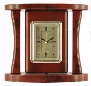 European classic analogue table clock with light