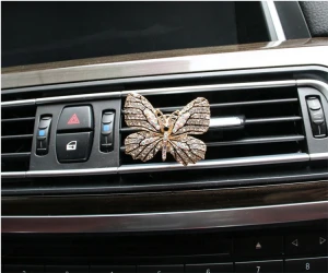 Exquisite Essential Car Diffuser Alloy Crystal Butterfly Aromatherapy Air Freshener Vent Clip Perfume