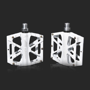 Hot Sale Ultralight 6061 Aluminium Alloy Bearing Mountain Bike Pedal Bicycle Parts Skid Resistance Road Bicycle Pedal